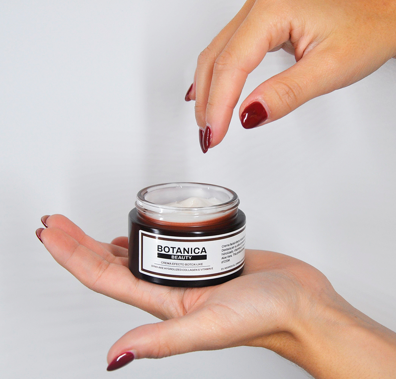 manos con crema efecto botox